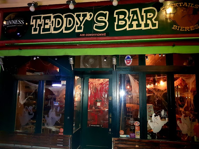 Teddy’s Bar