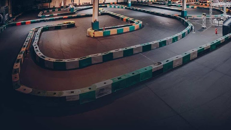 AEROKART – Karting, Chute Libre Indoor, Escape Game, Salle de Jeux Réalité Virtuelle