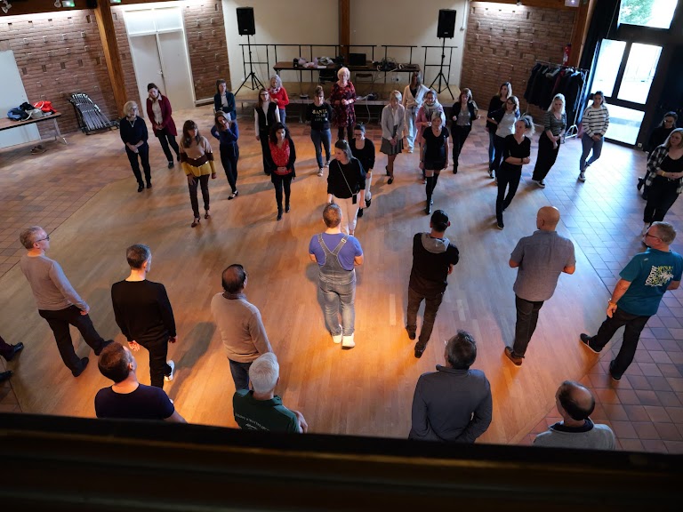 Compagnie De Danse Tous Azimuts